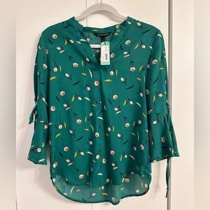 41 Hawthorn Trina Pleat Back Detail Blouse